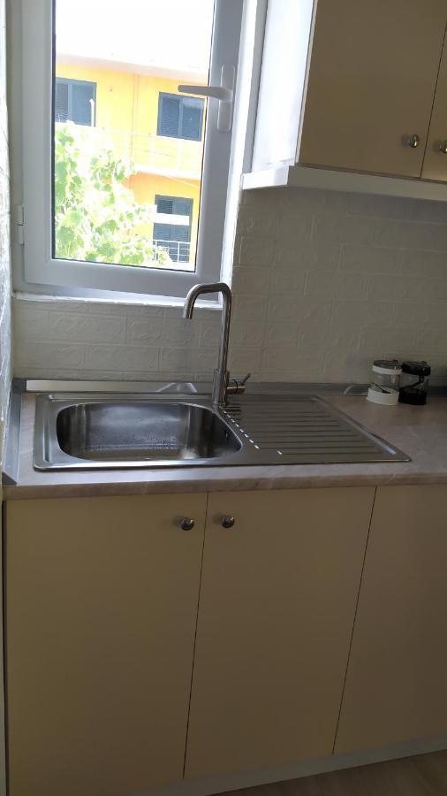 Vlorë Guesthouse Kristi & Mari מראה חיצוני תמונה