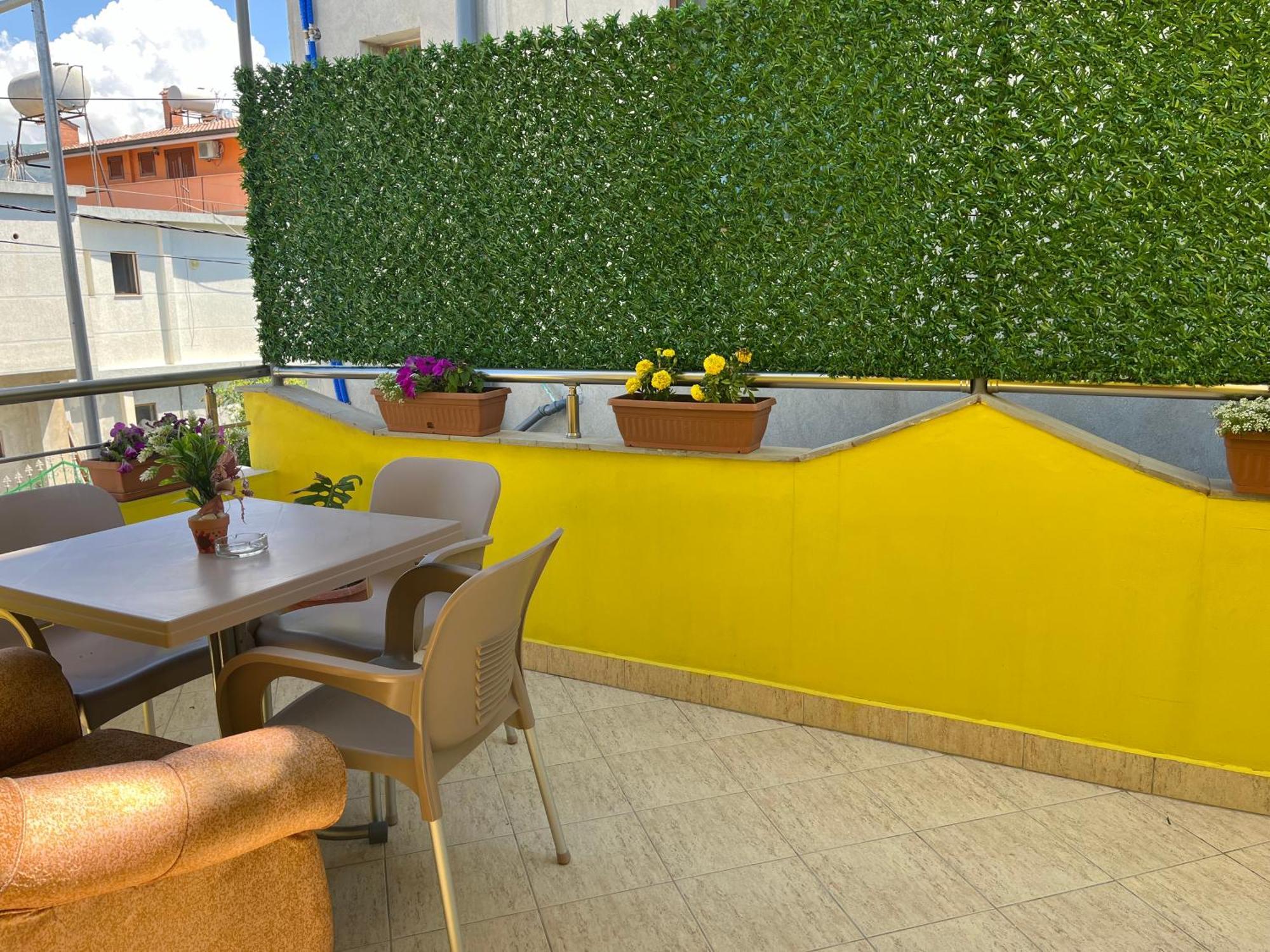 Vlorë Guesthouse Kristi & Mari מראה חיצוני תמונה